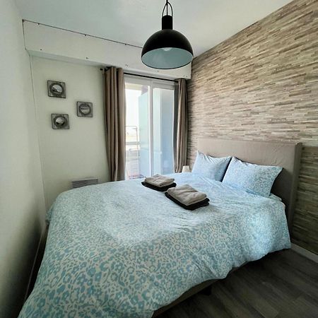 Appartement Vue Mer Et Marina, Loggia - Parking Courseulles-sur-Mer Exterior foto