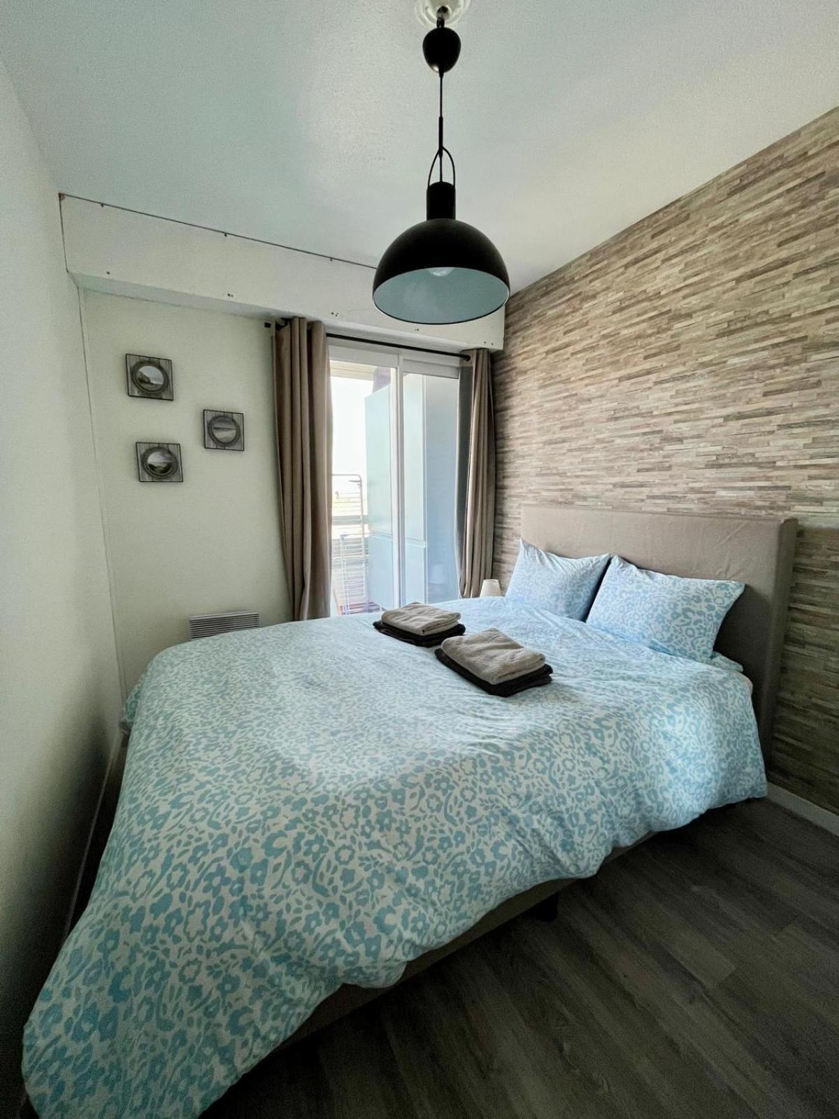 Appartement Vue Mer Et Marina, Loggia - Parking Courseulles-sur-Mer Exterior foto