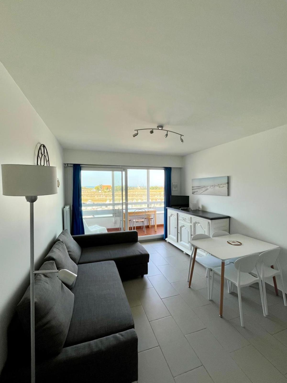 Appartement Vue Mer Et Marina, Loggia - Parking Courseulles-sur-Mer Exterior foto